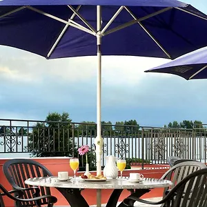 3* Hotel Four Points By Sheraton Lakeshore